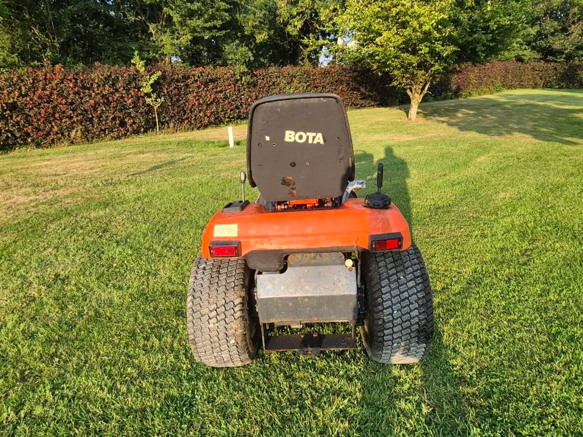Kubota G2160 Lawnmower With Deck - Image 4