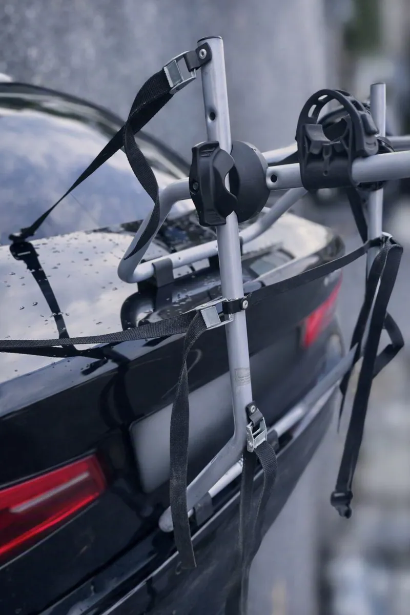 Thule Bike Rack, rear mounted strap rack 3 bikes - Image 3