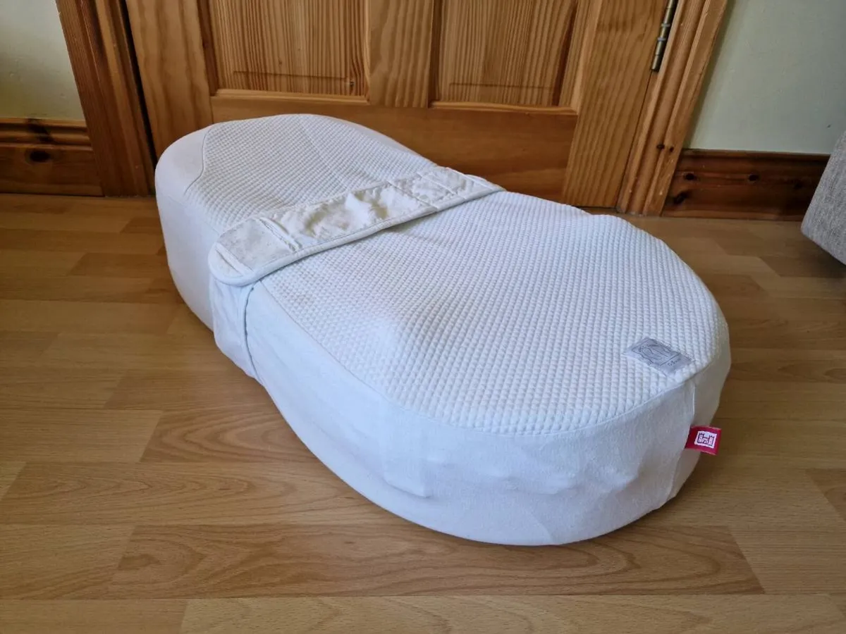 Cocoonababy with extra fitted Sheet – White - Image 1
