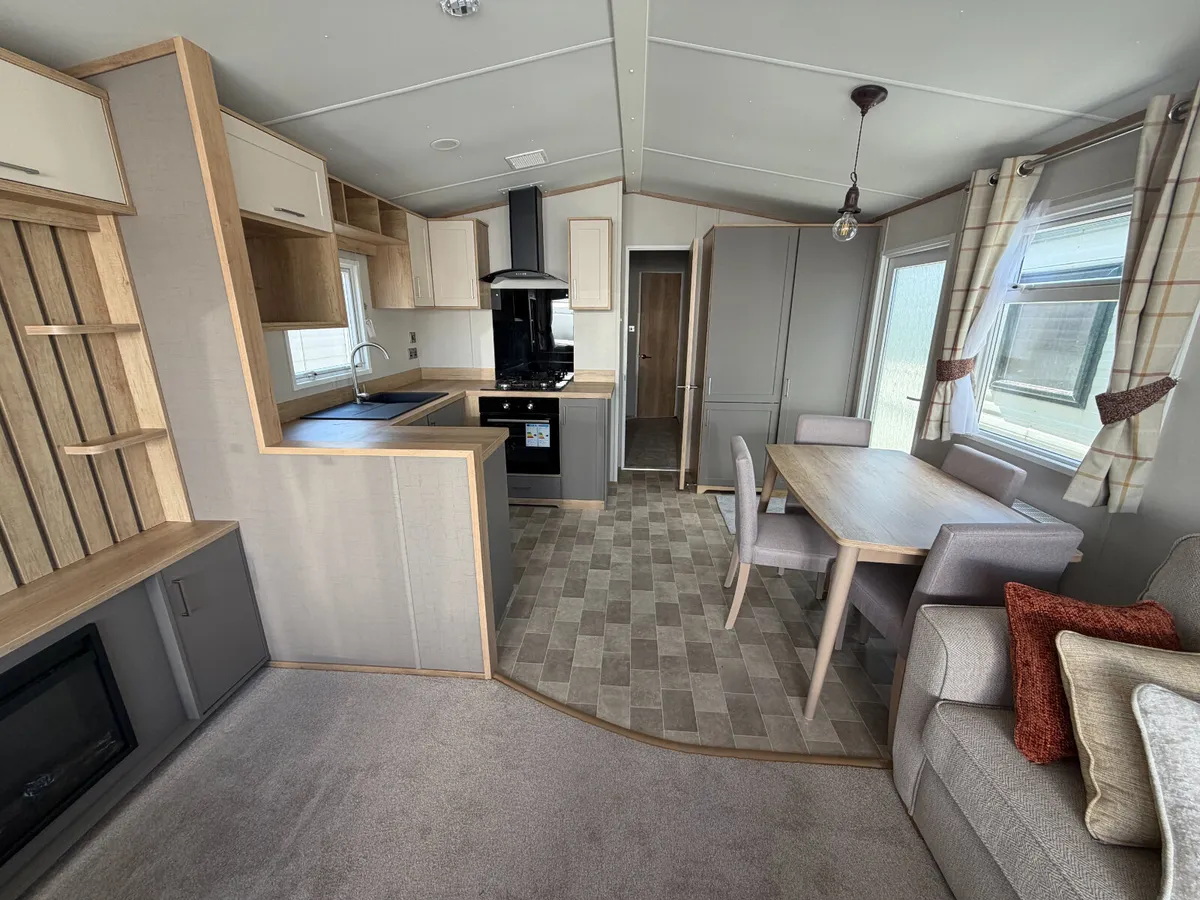 New Carnaby Oakdale 37x12 2 Bed - Image 4