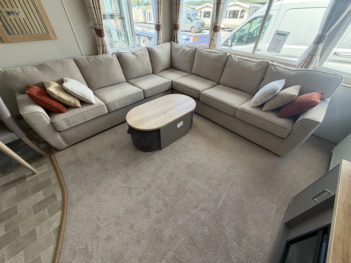 New Carnaby Oakdale 37x12 2 Bed - Image 3