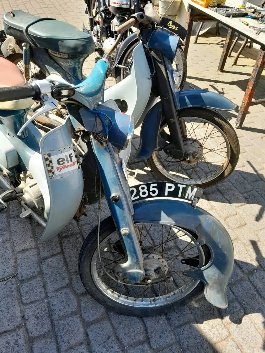 TWO Honda C100 - Image 3