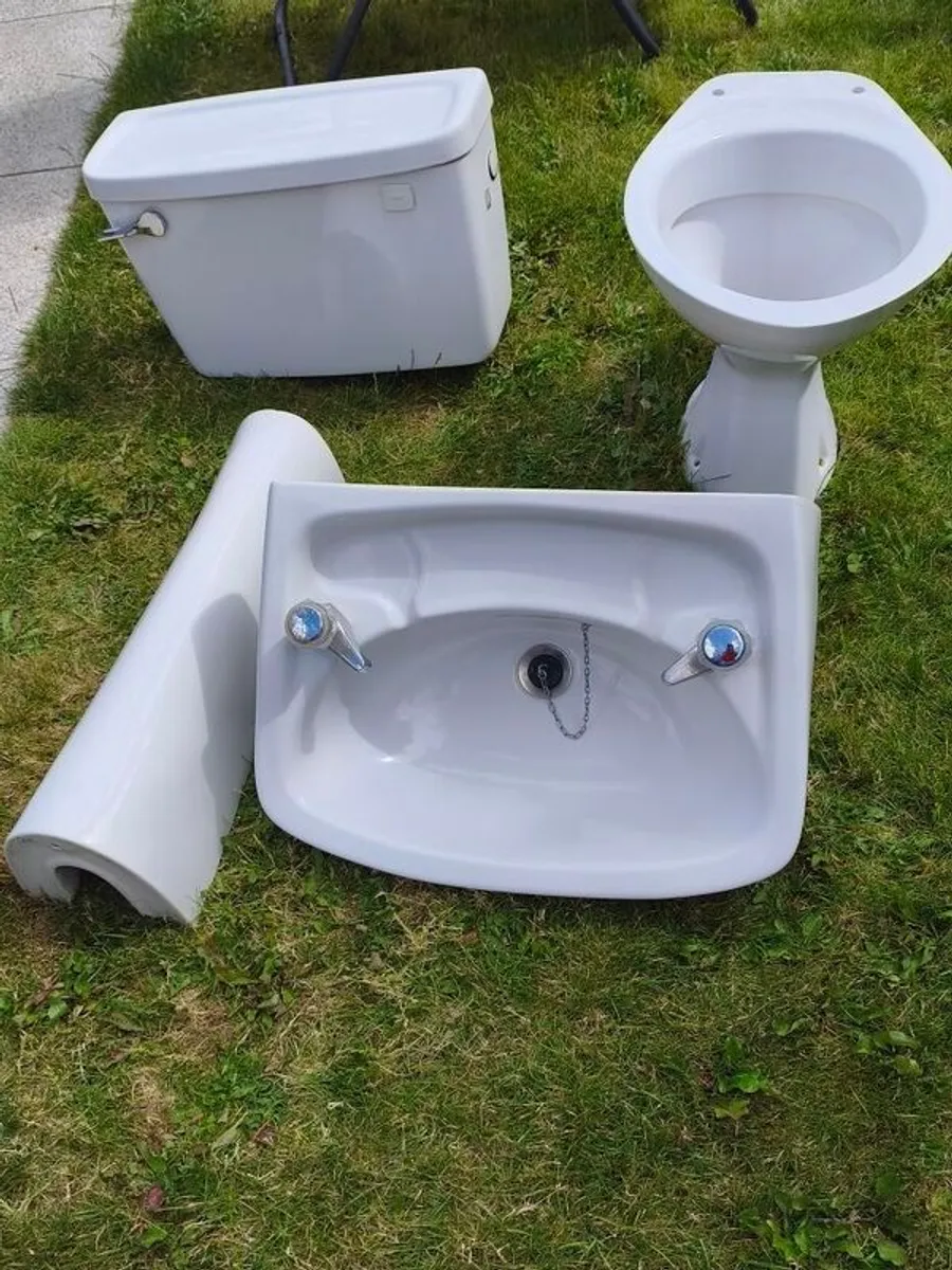 bathroom suite