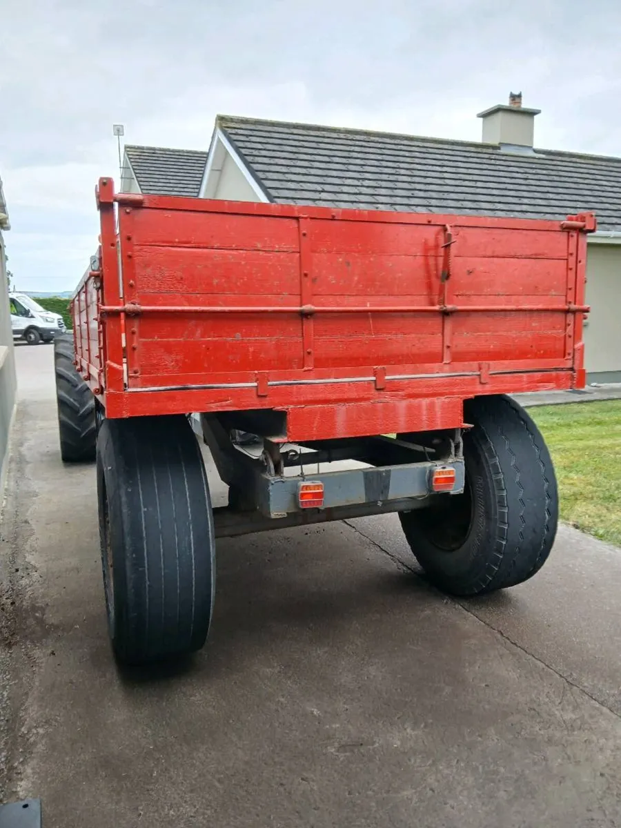 Trailer - Image 2