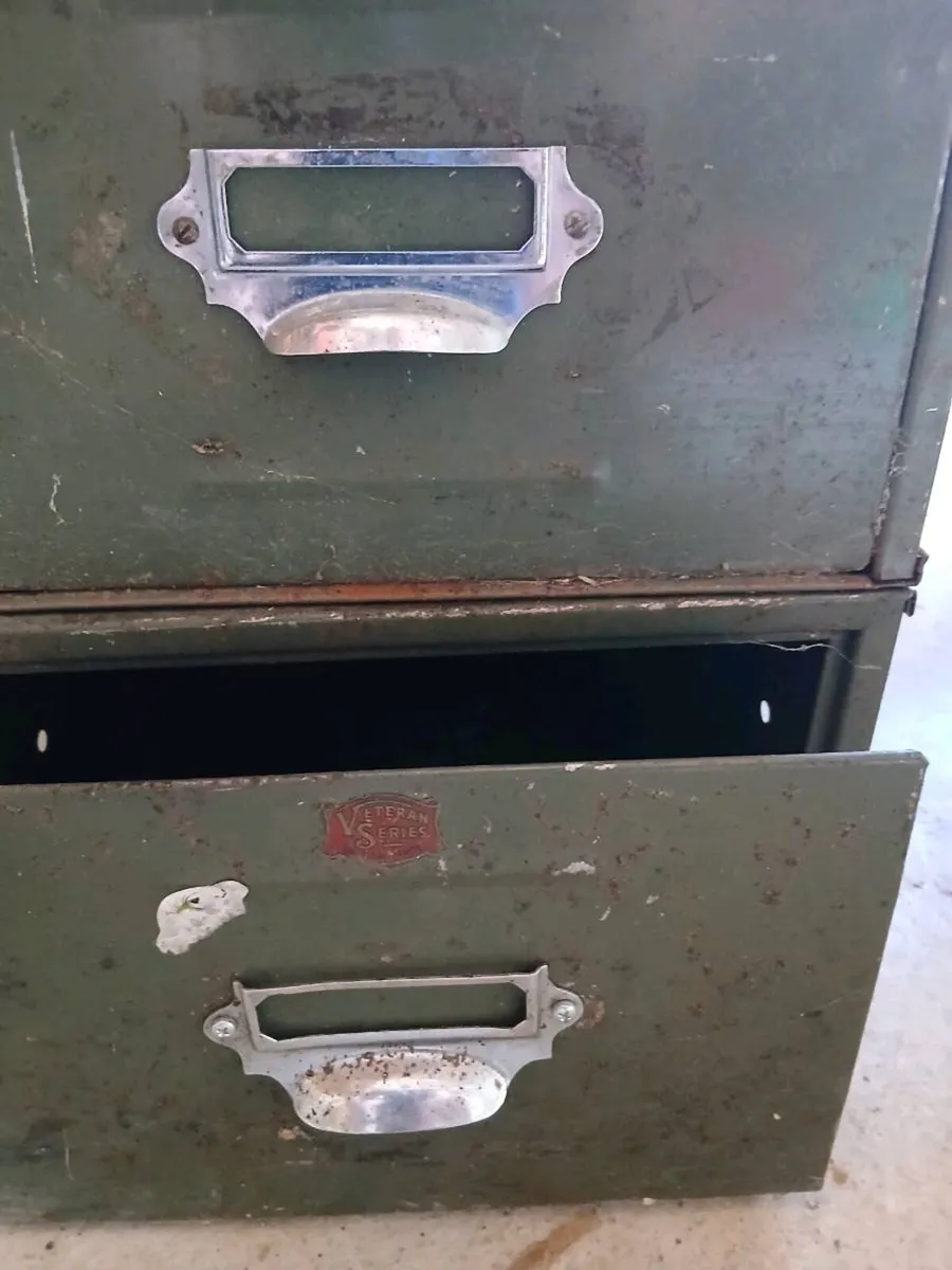 Old boxes - Image 2