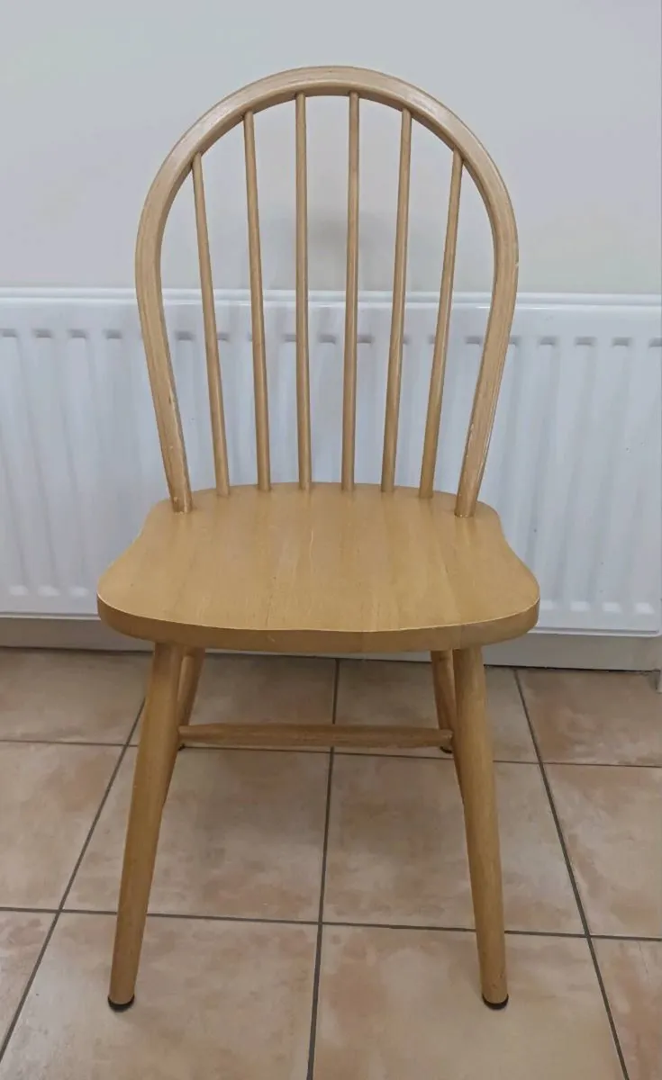 Kitchen table and chairs - Image 3