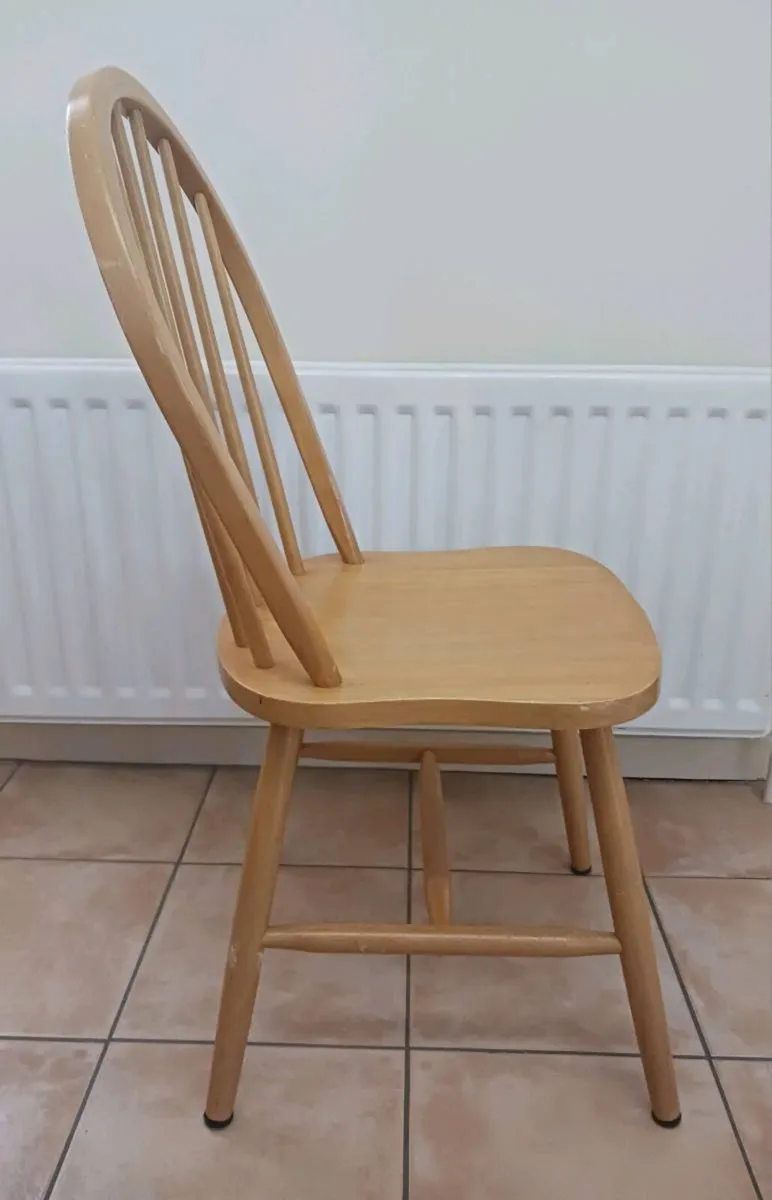 Kitchen table and chairs - Image 4