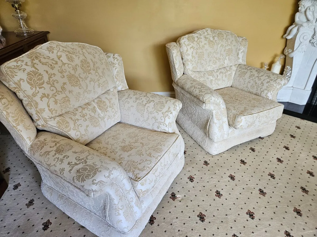 Armchairs - Image 2