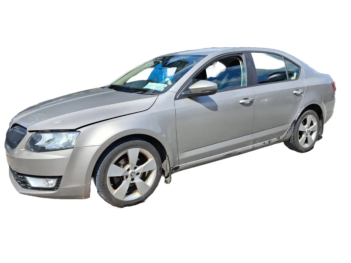 2013 SKODA OCTAVIA For Breaking/Dismantling - Image 3