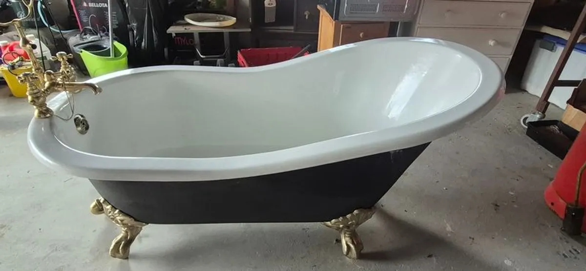 Castiron Slipper Bathtub - Image 4