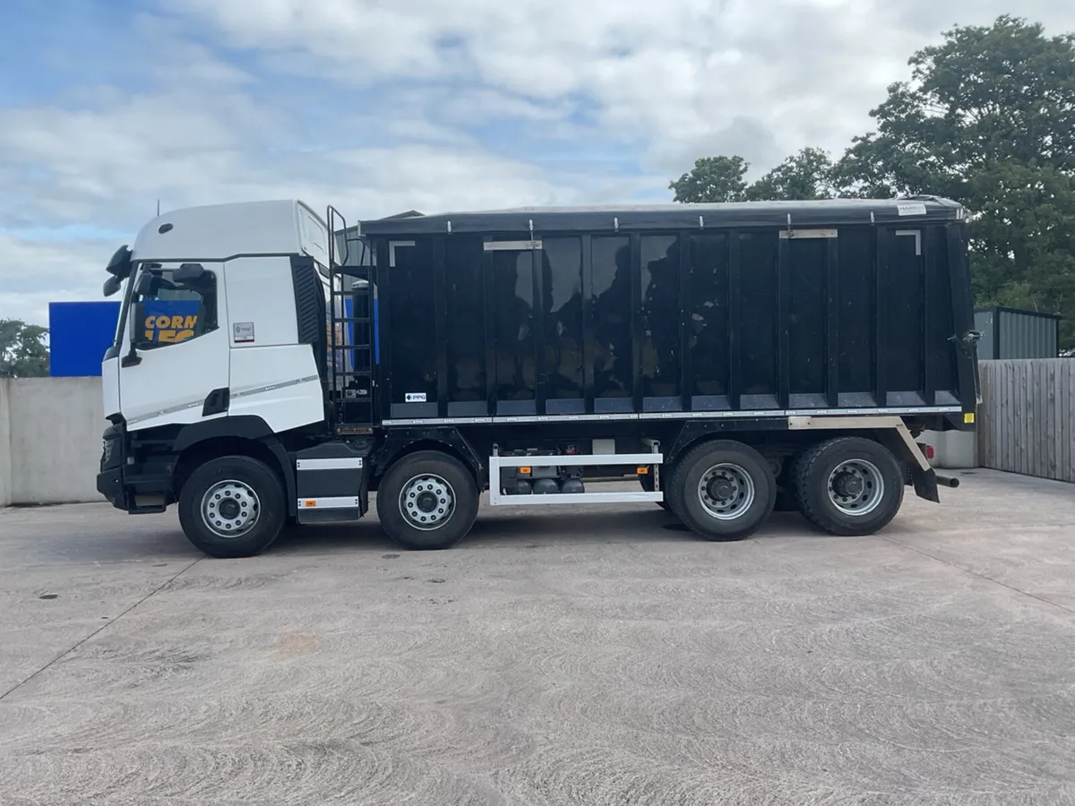 2024 Renault C430 8x4 Bulk  Tipper - Image 3