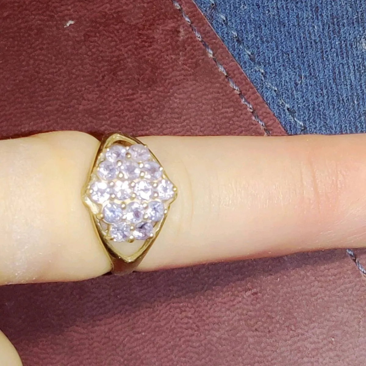 HUGE TANZANITE CLUSTER, 9CT Gold New Ring & Cert ! - Image 4