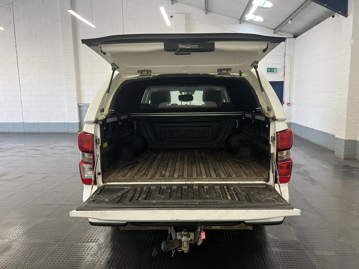 2024 Isuzu D-Max PickUp Van - Image 2