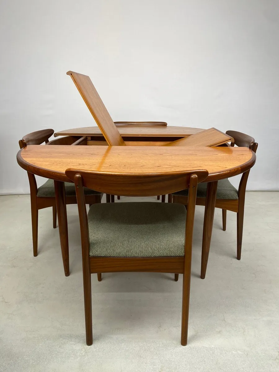 Mid Century G Plan Round Table & Chairs - Image 3