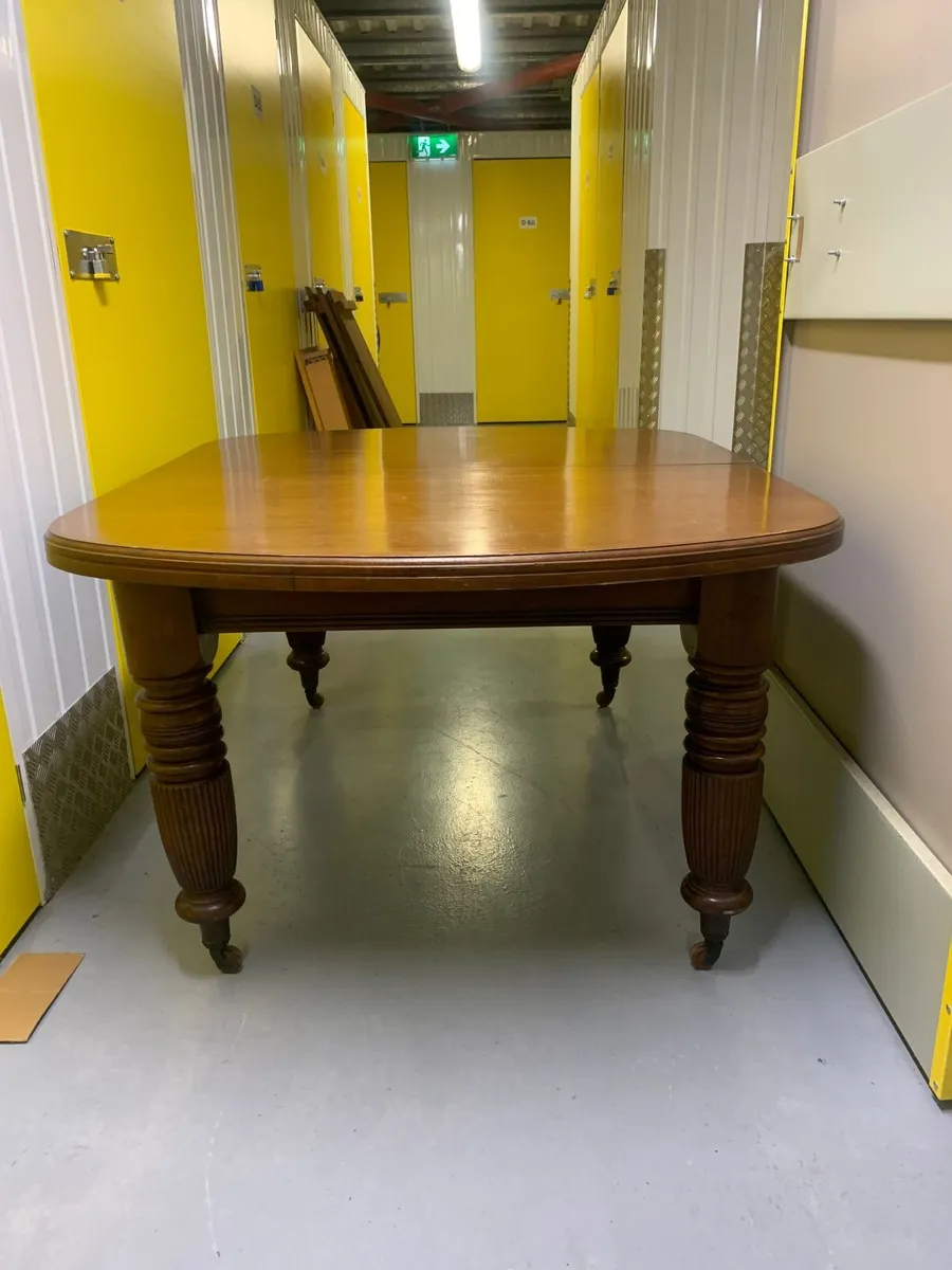 Antique dining table and 8 chairs - Image 1