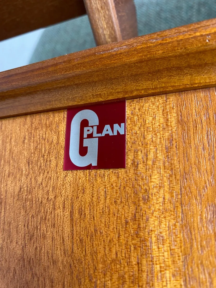 Mid Century G Plan Round Extendable Table & Chairs - Image 3