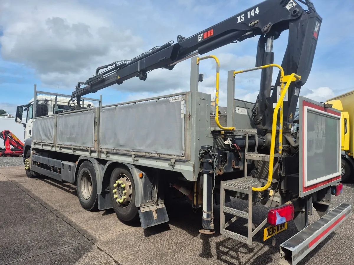 2016 MAN 26.360 6x2 HIAB 2 ext 14ton crane - Image 2