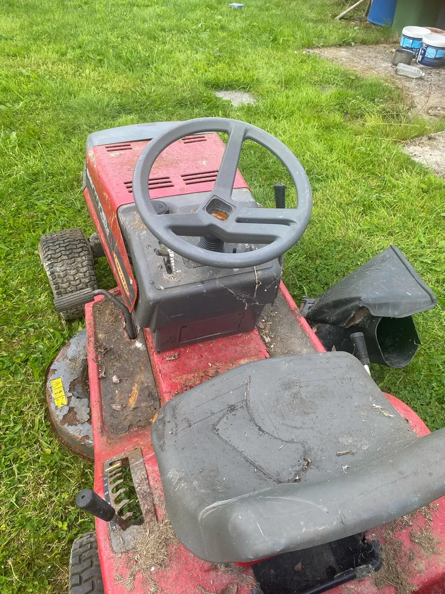 Ride on mower - Image 2