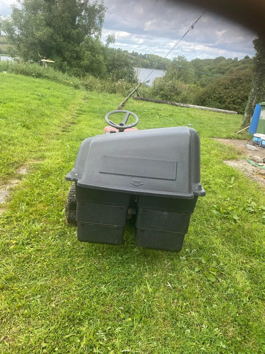 Ride on mower - Image 4