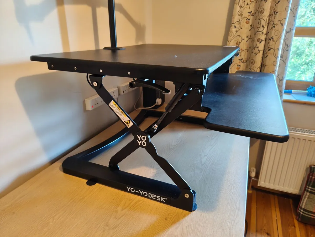 YO-YO Standing Desk Convertor (Used) - Image 3