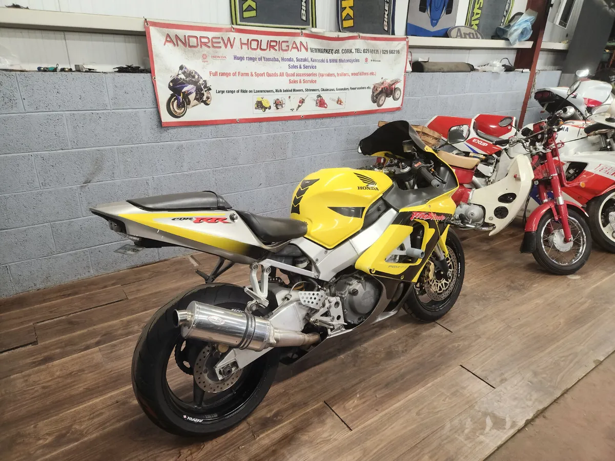 Honda CBR Fireblade - Image 3