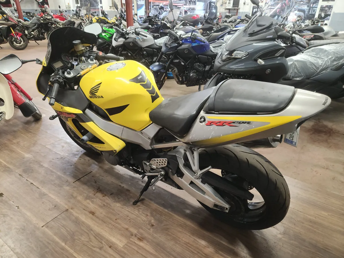 Honda CBR Fireblade - Image 4