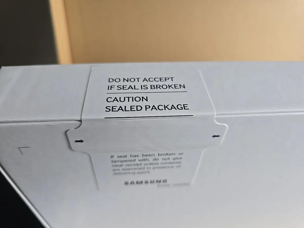Samsung Galaxy Book5 Pro 360 16" – Brand New & Fac - Image 2