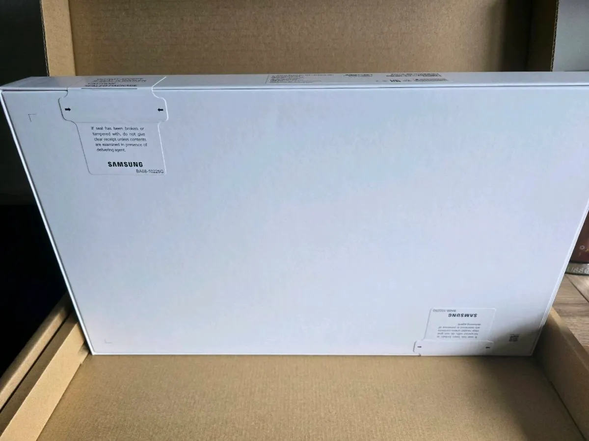 Samsung Galaxy Book5 Pro 360 16" – Brand New & Fac - Image 3
