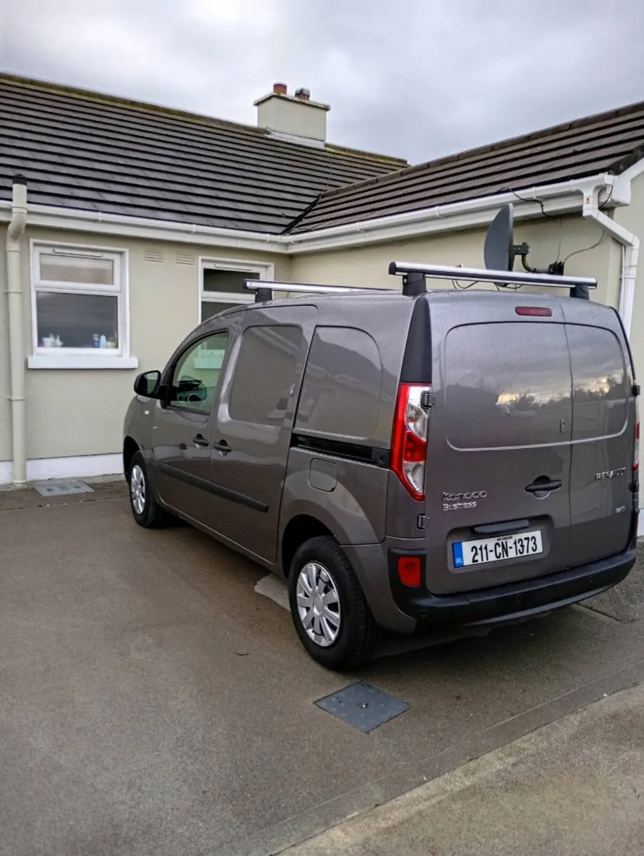 Renault kangoo professsional electric van - Image 4