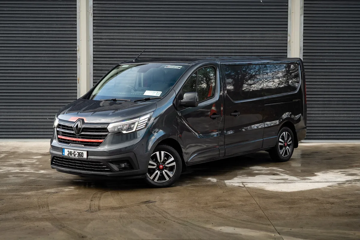 Renault Trafic Exclusive Red Edition 241 170 Auto - Image 2