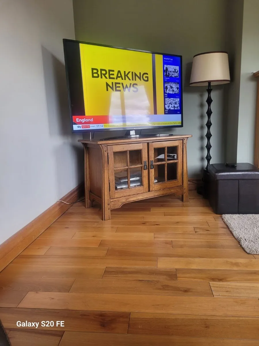 Book case, tv unit and hall table plus mirror - Image 3