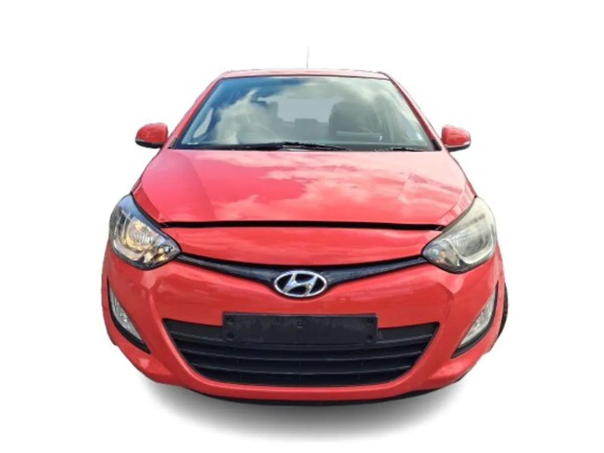 2013 HYUNDAI I20 For Breaking/Dismantling - Image 2