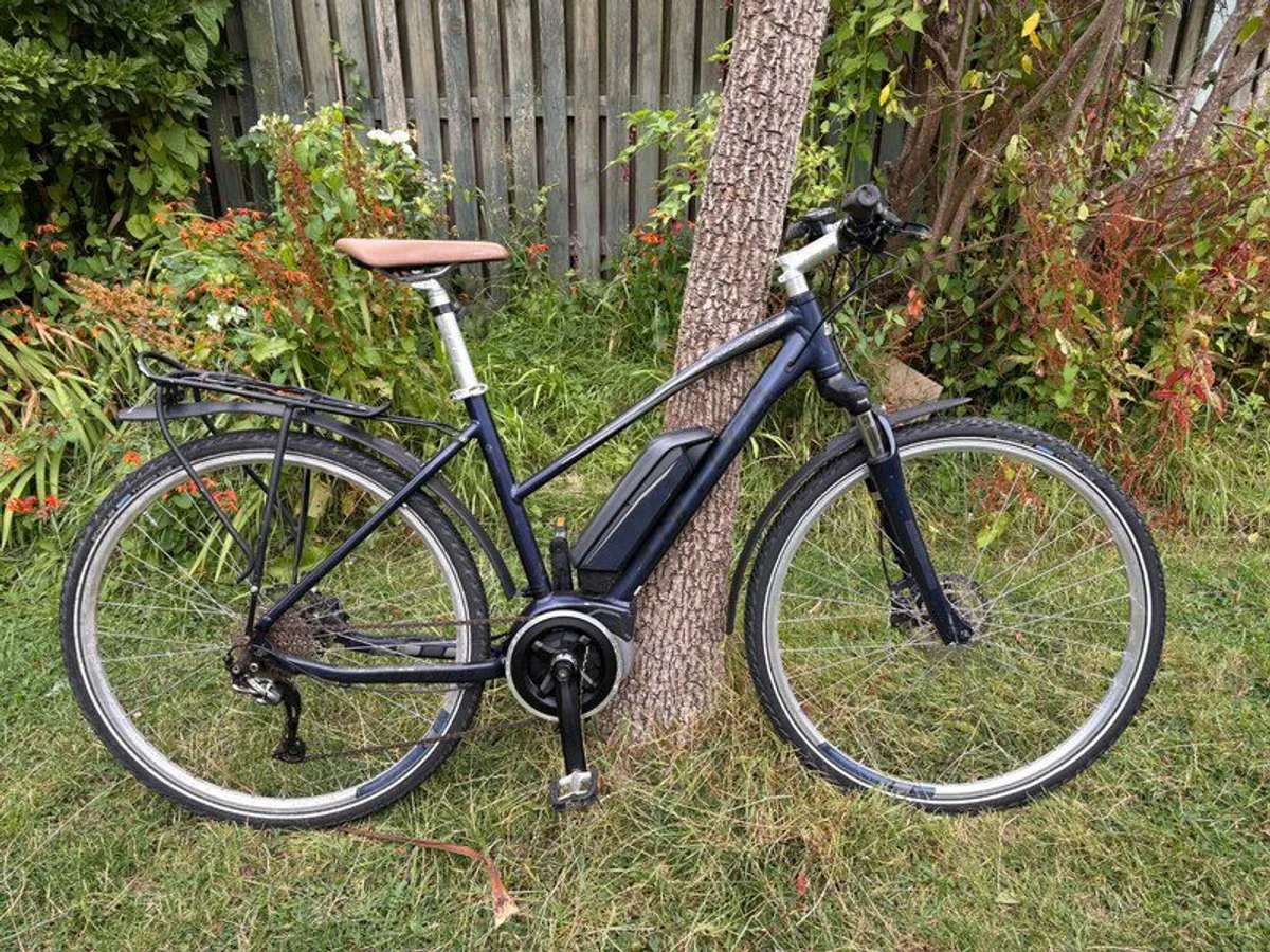 Carrera Crossfuse Womens Electric Hybrid Bike - 19" Frame (Bosch motor / low mileage / serviced) - Image 2