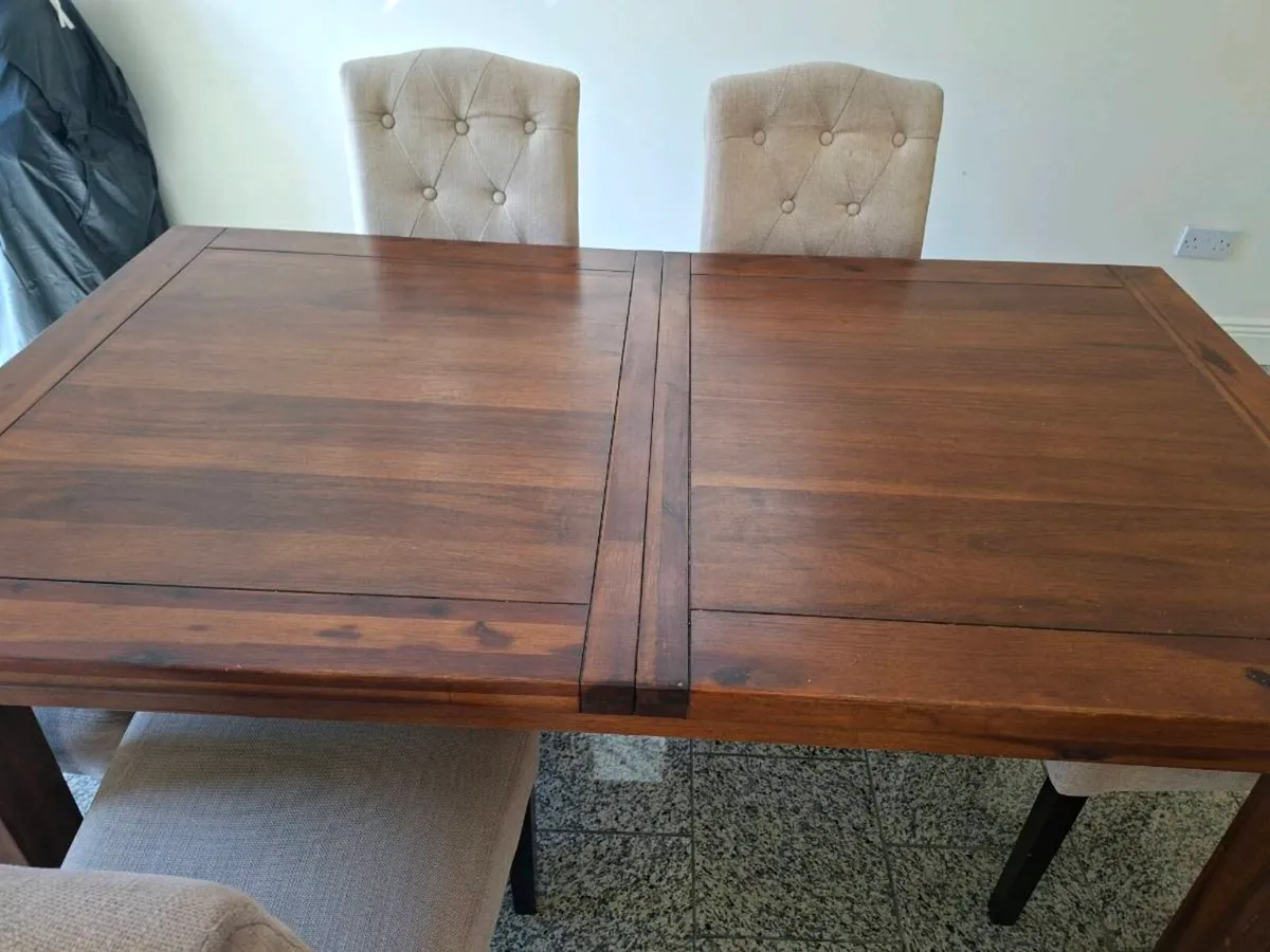 Dining table and 6 chairs - Image 2