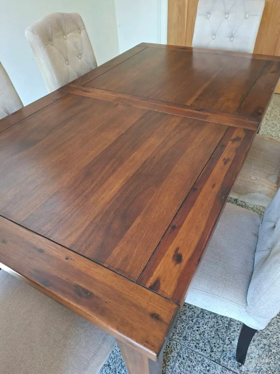 Dining table and 6 chairs - Image 3