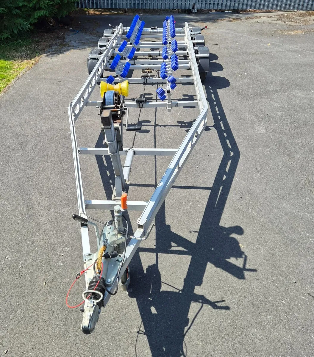 32ft Tri Axle Alum Trailer As New - Image 3