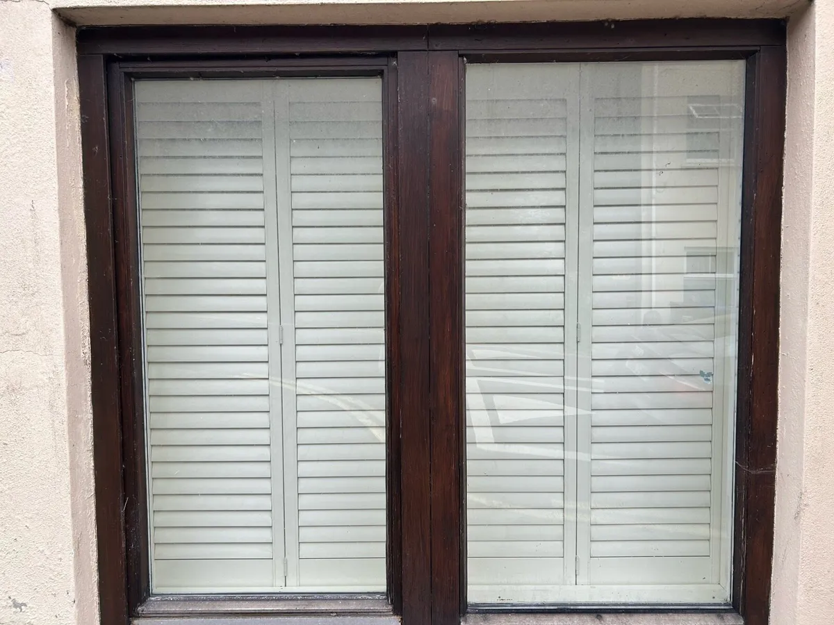 Plantation shutters 1800 mm x 1600mm - Image 4