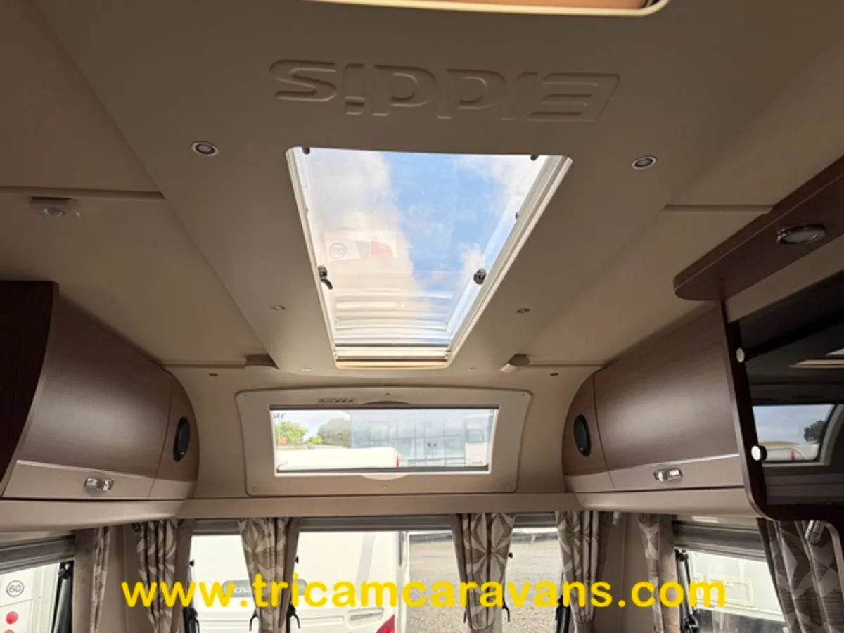 2017 Elddis Affinity 554/4 Transverse Island Bed - Image 3