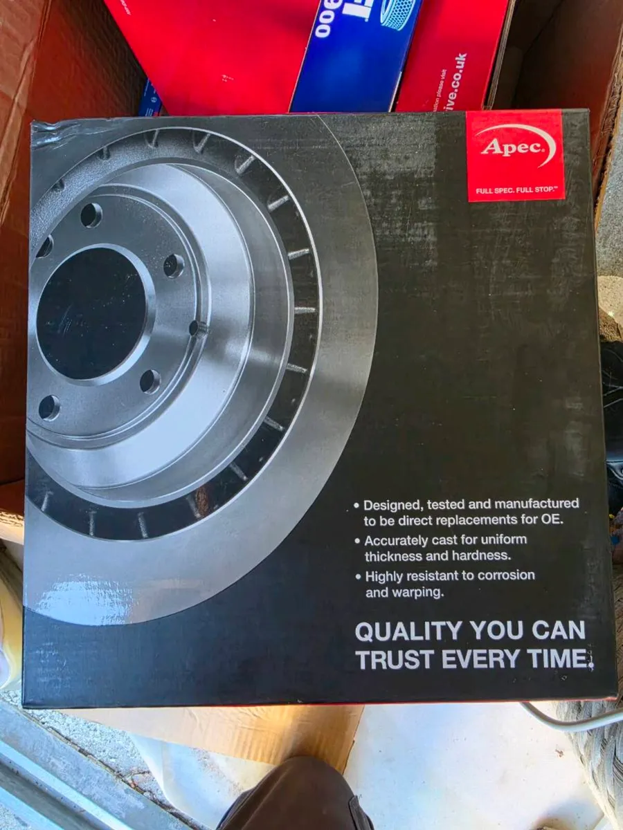 Car parts - Image 1