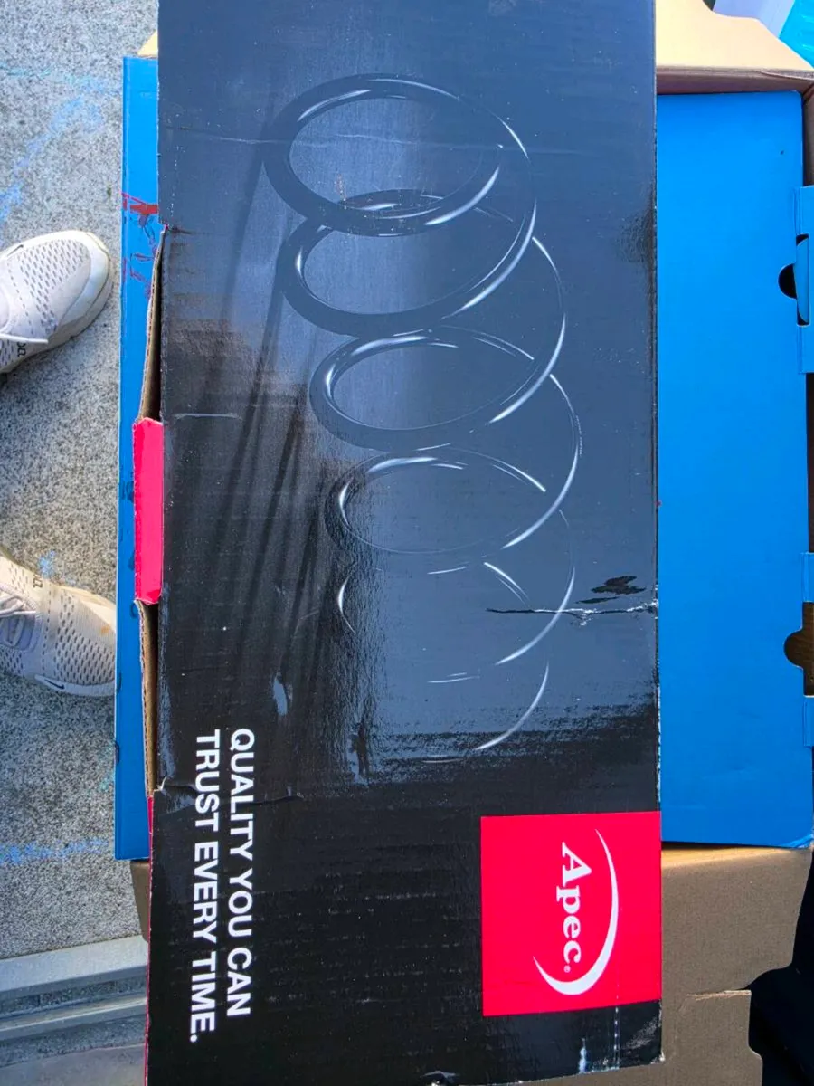 Car parts - Image 2