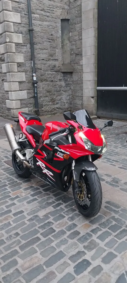 02 HONDA CBR954RR - Image 1
