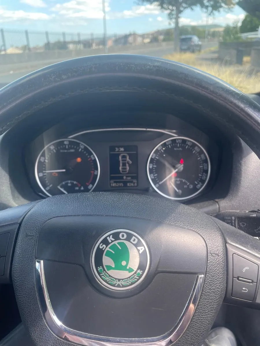 Car Skoda Octavia - Image 4
