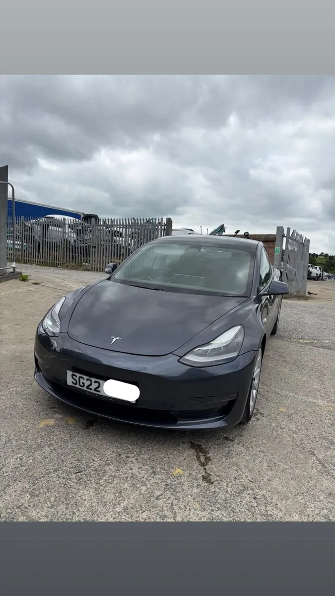 2022 Model 3 Standard Range Plus Damaged Salvage - Image 2