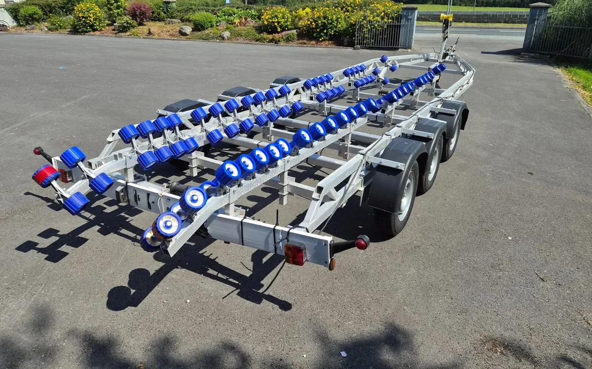 32ft  Tri Axle Alum Trailer As New - Image 2