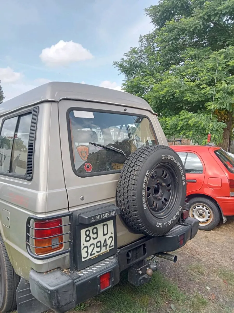1989 Mitsubishi Pajero - Image 3