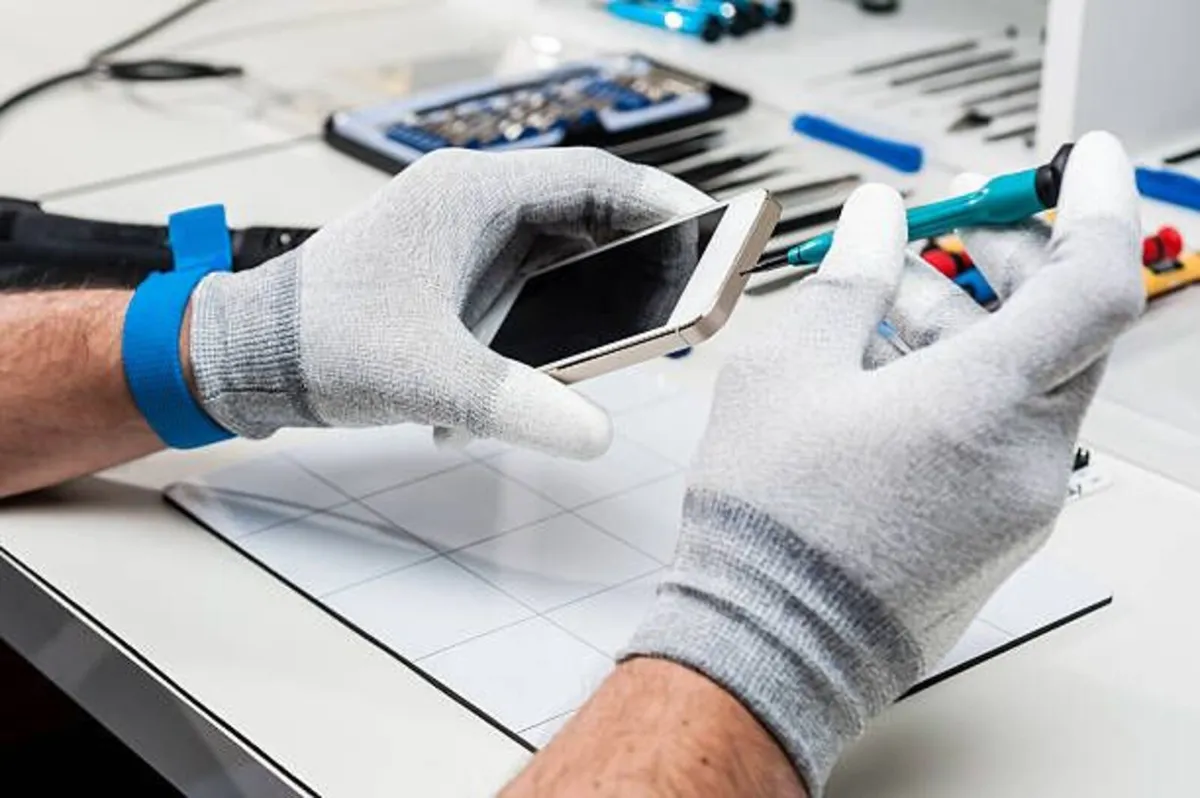 Phone Repair - Image 3