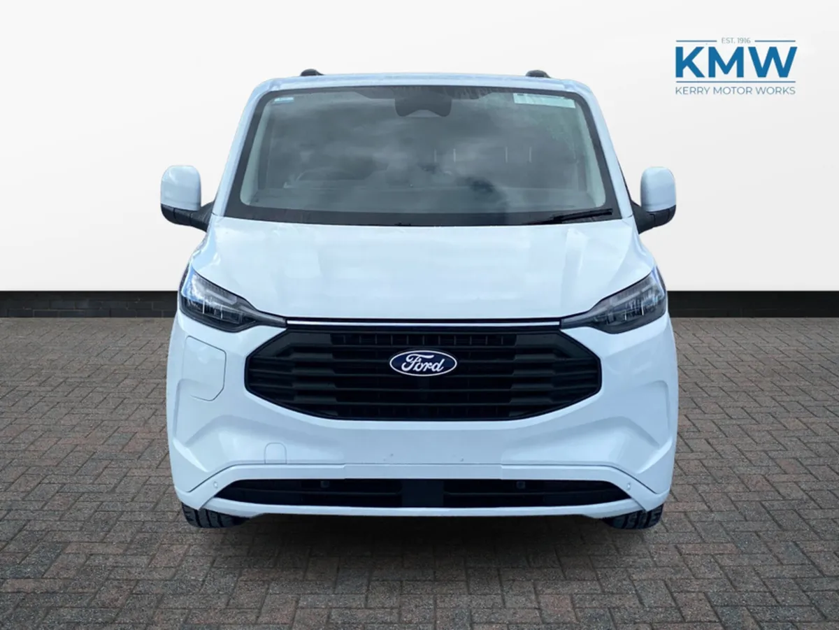 Ford Transit Custom Crewcab Limited 2.5 PHEV 232BH - Image 4