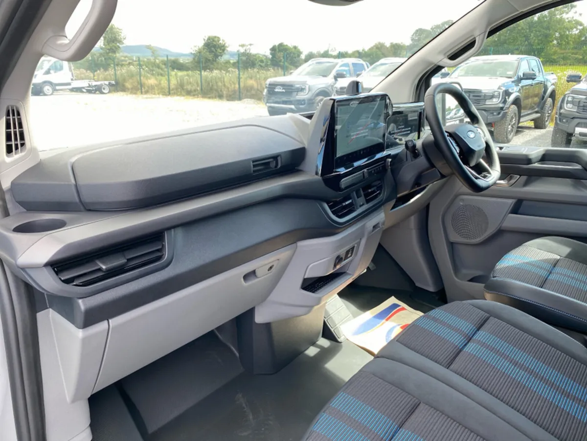 Ford Transit Custom Sport 2.5 PHEV 232BHP LWB.. 19 - Image 4