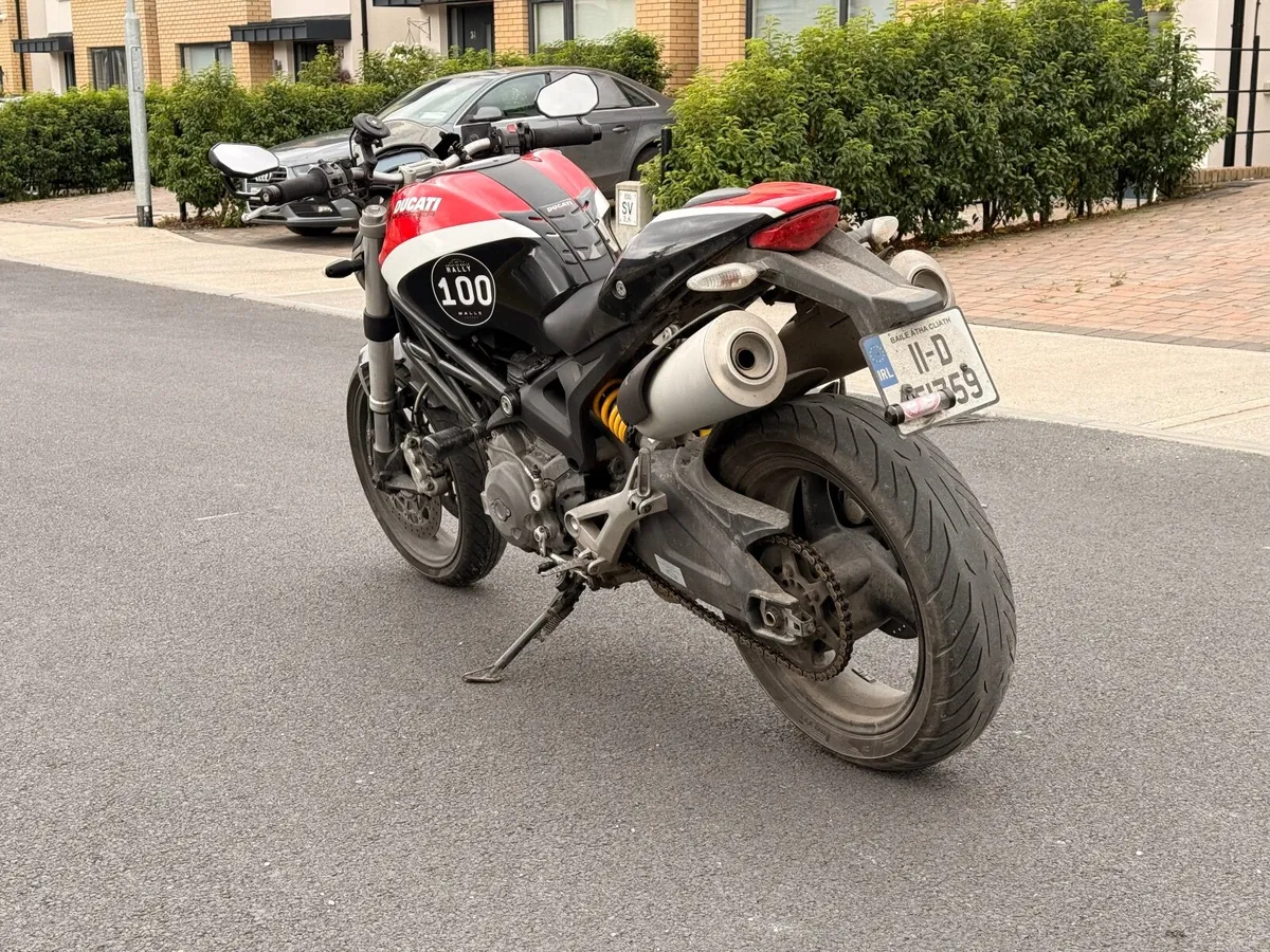 DUCATI Monster 696 ABS 2011 - Image 4