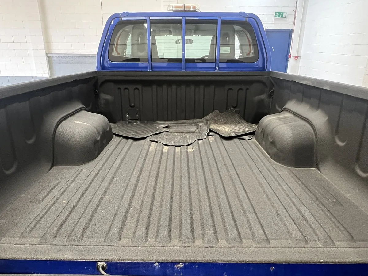 2020 Toyota Hilux PickUp Van - Image 2